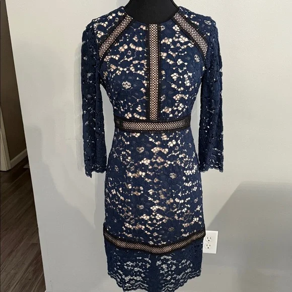Flawless Vince Camuto Navy Lace Long Sleeve Dress - Picture 1 of 10